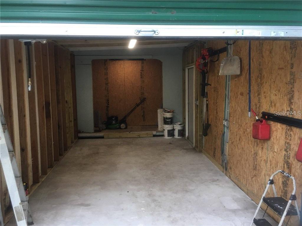 805 E LAMBRIGHT ST — photo 18