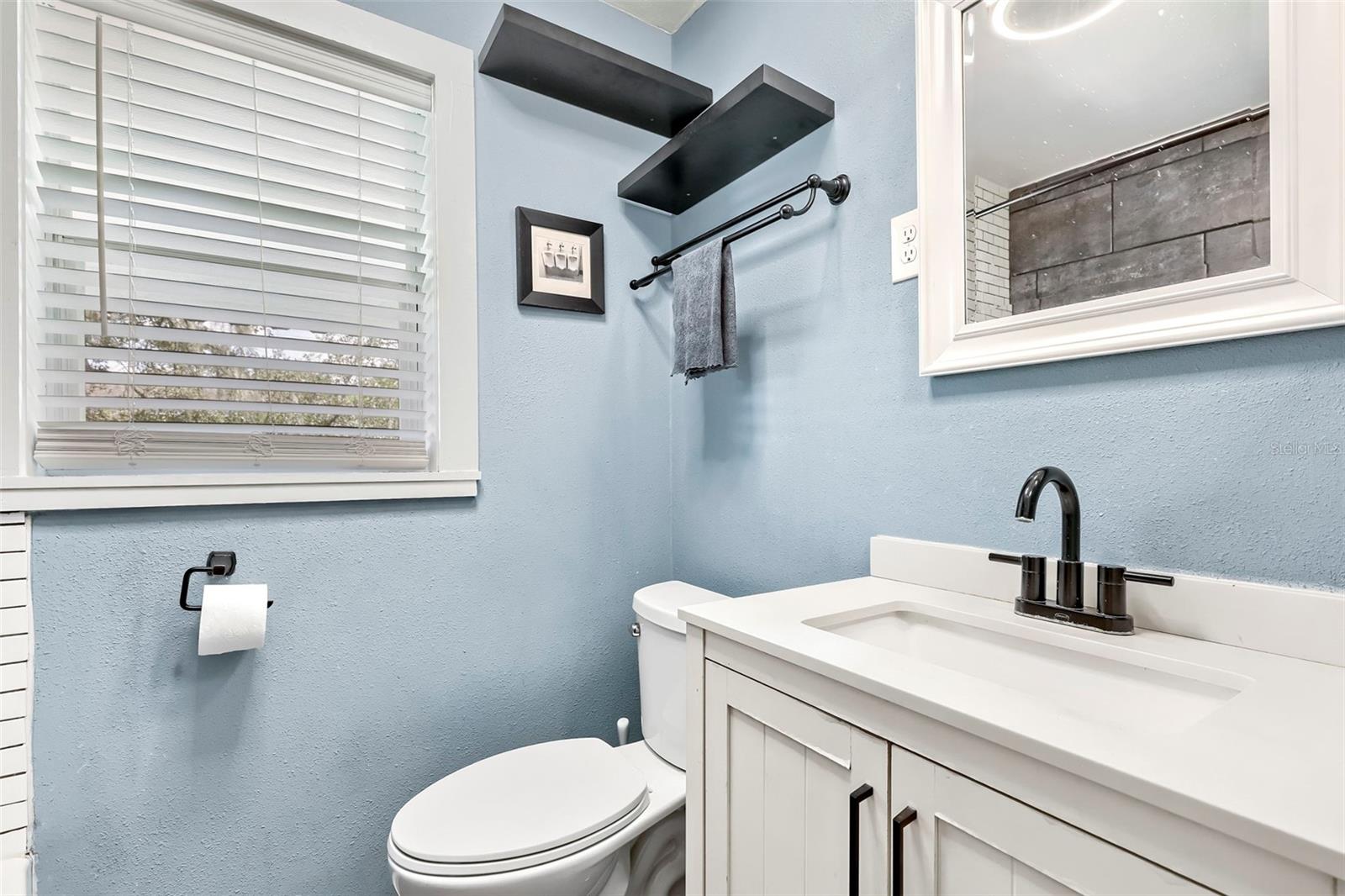 805 E LAMBRIGHT ST — photo 12