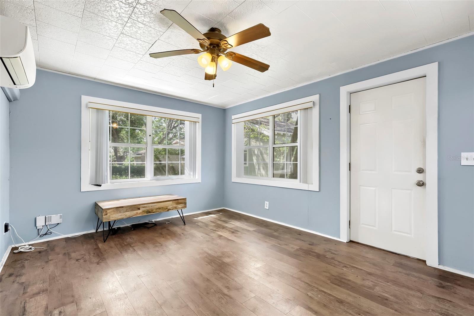 805 E LAMBRIGHT ST — photo 14