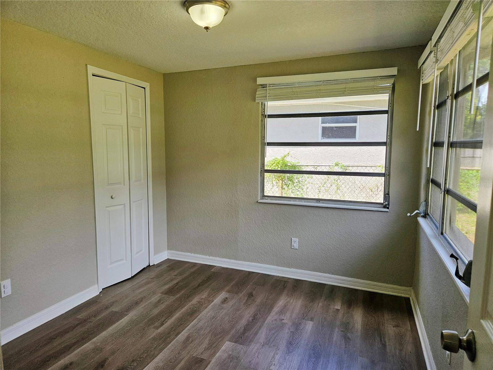2160 ALEMANDA DR — photo 10