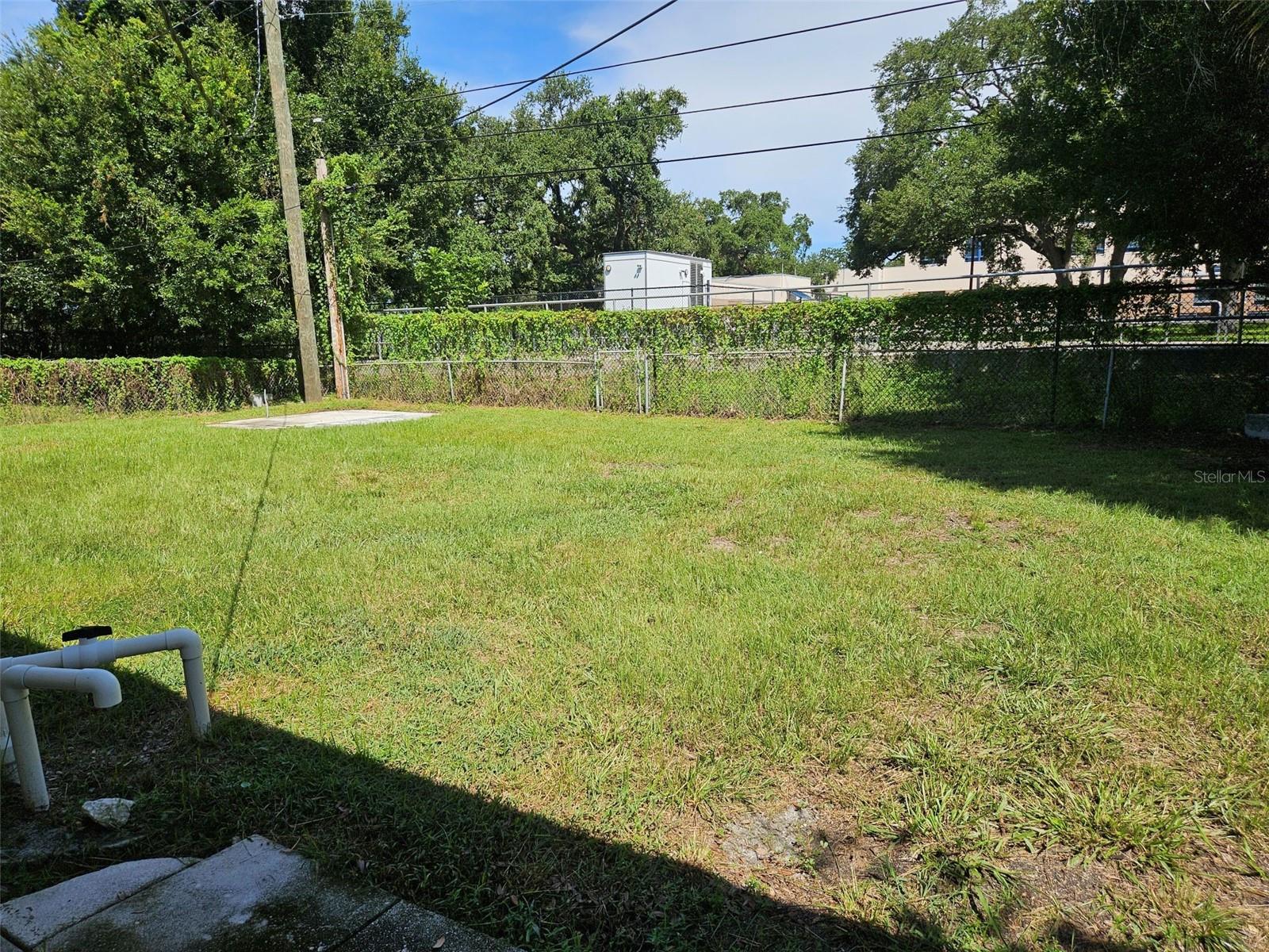 2160 ALEMANDA DR — photo 14