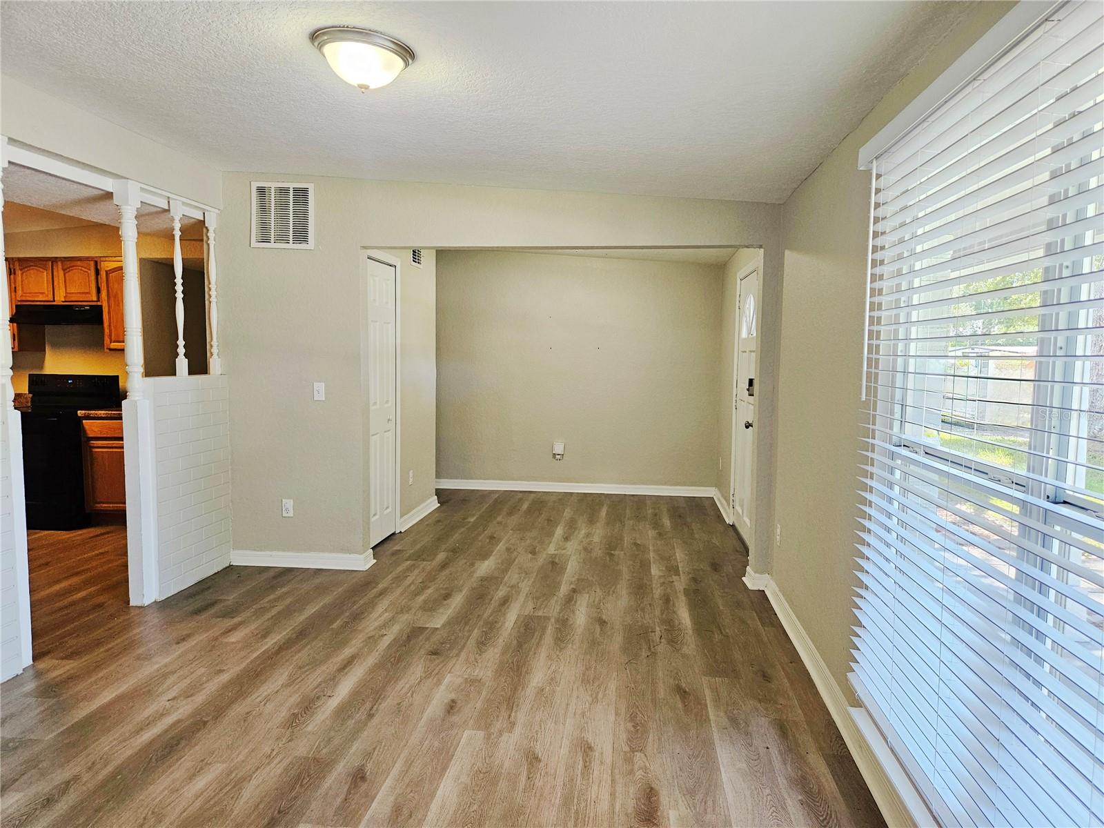 2160 ALEMANDA DR — photo 13