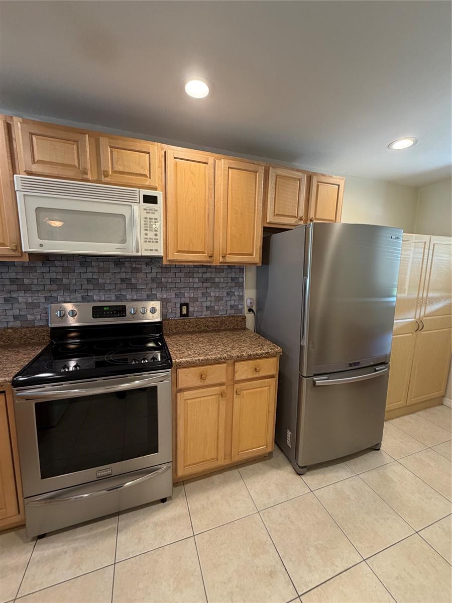 6308 NEWTOWN CIR #8A4 — photo 30