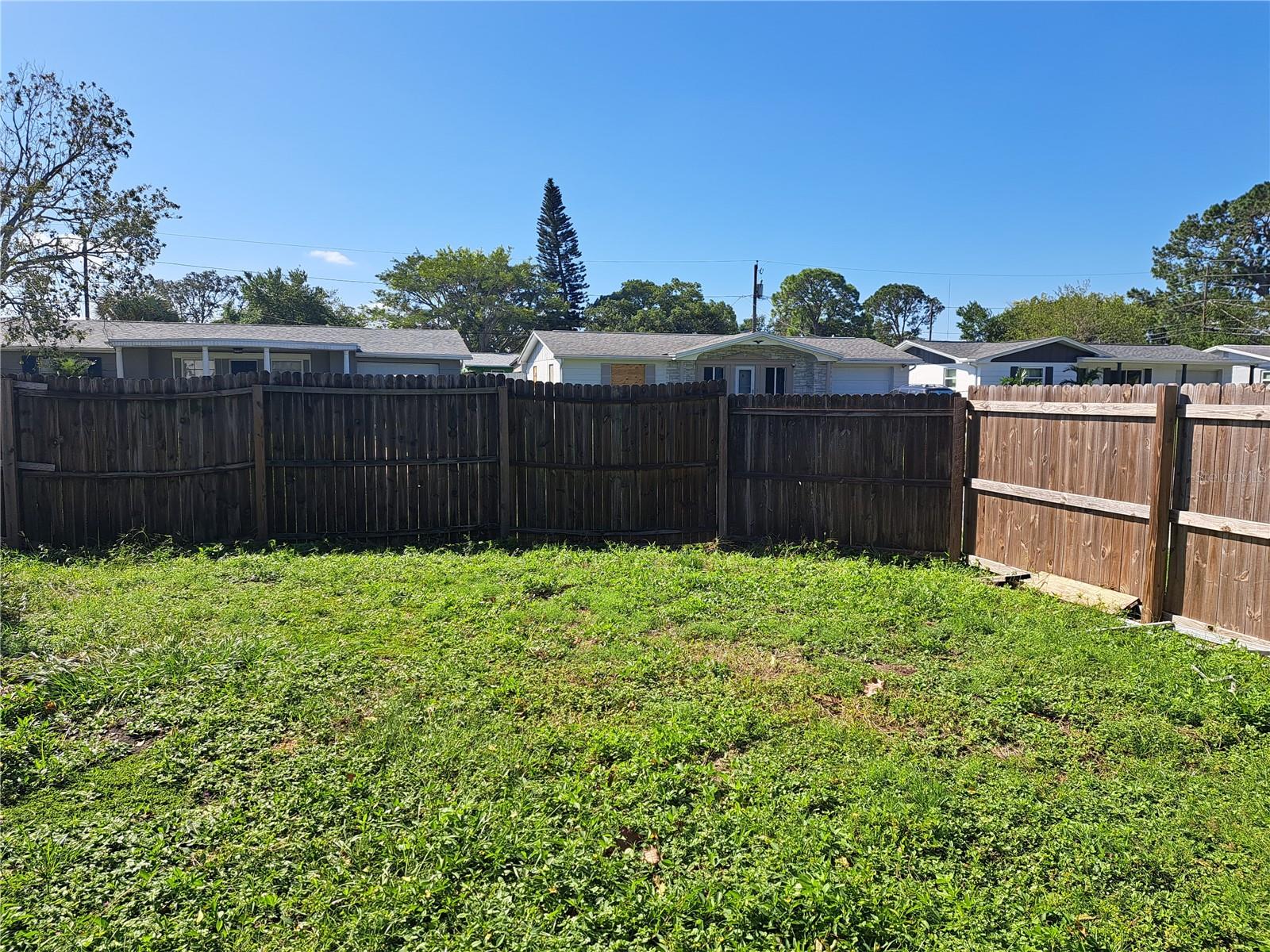 3650 PECONIC WAY — photo 11