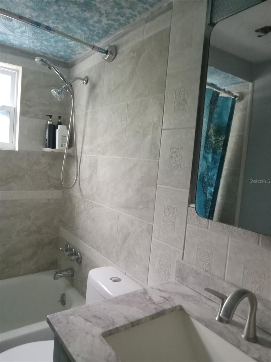 3650 PECONIC WAY — photo 27