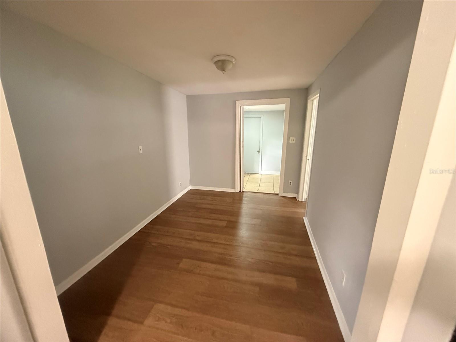 8425 N JONES AVE — photo 29