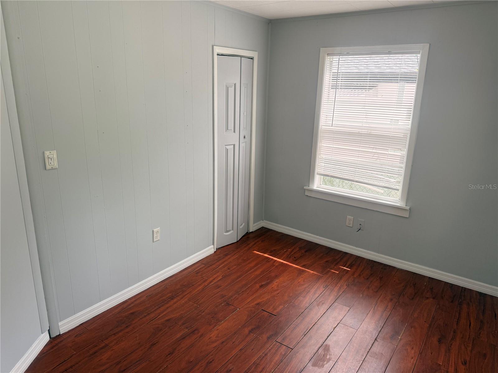 8425 N JONES AVE — photo 28