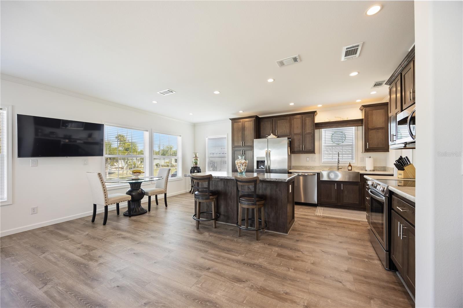 2 S BOTANY BAY CIR — photo 26