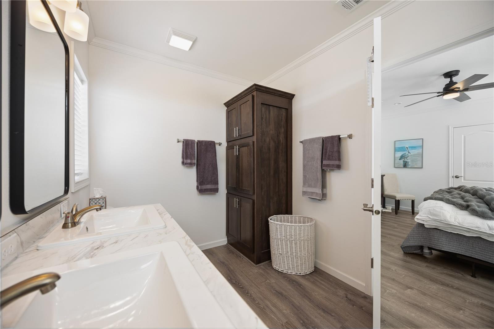 2 S BOTANY BAY CIR — photo 17