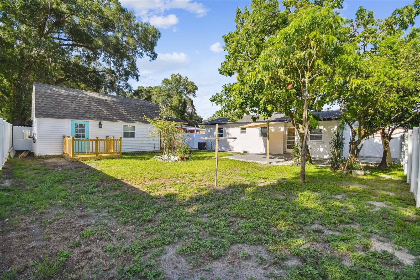 7508 N TAMPANIA AVE — photo 20