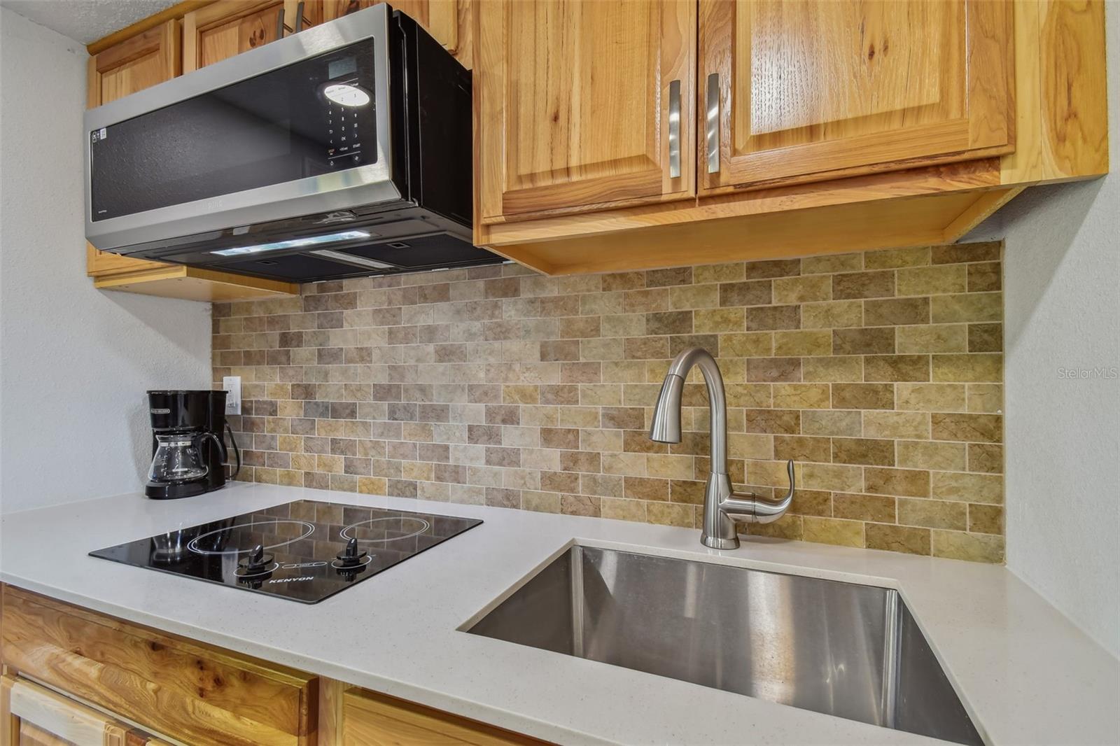 7508 N TAMPANIA AVE — photo 29