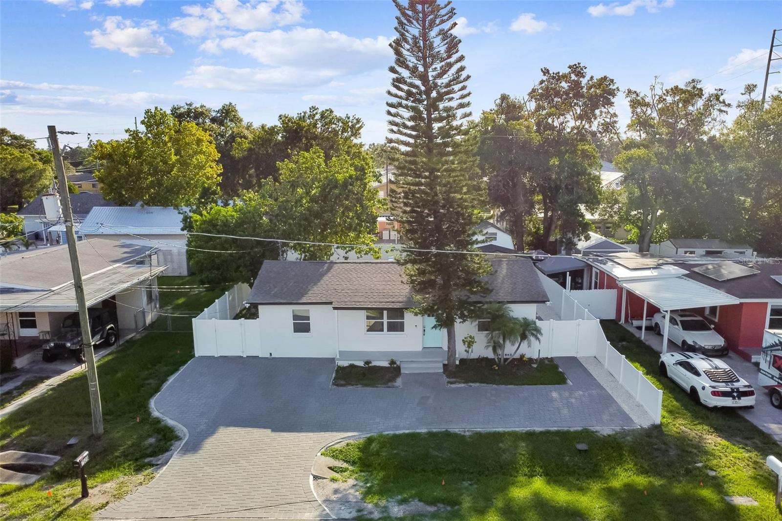 7508 N TAMPANIA AVE — photo 38
