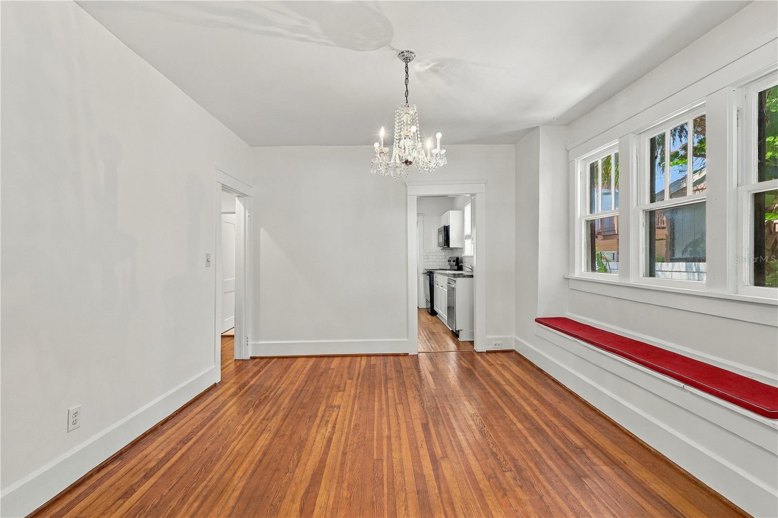 146 13TH AVE NE — photo 15