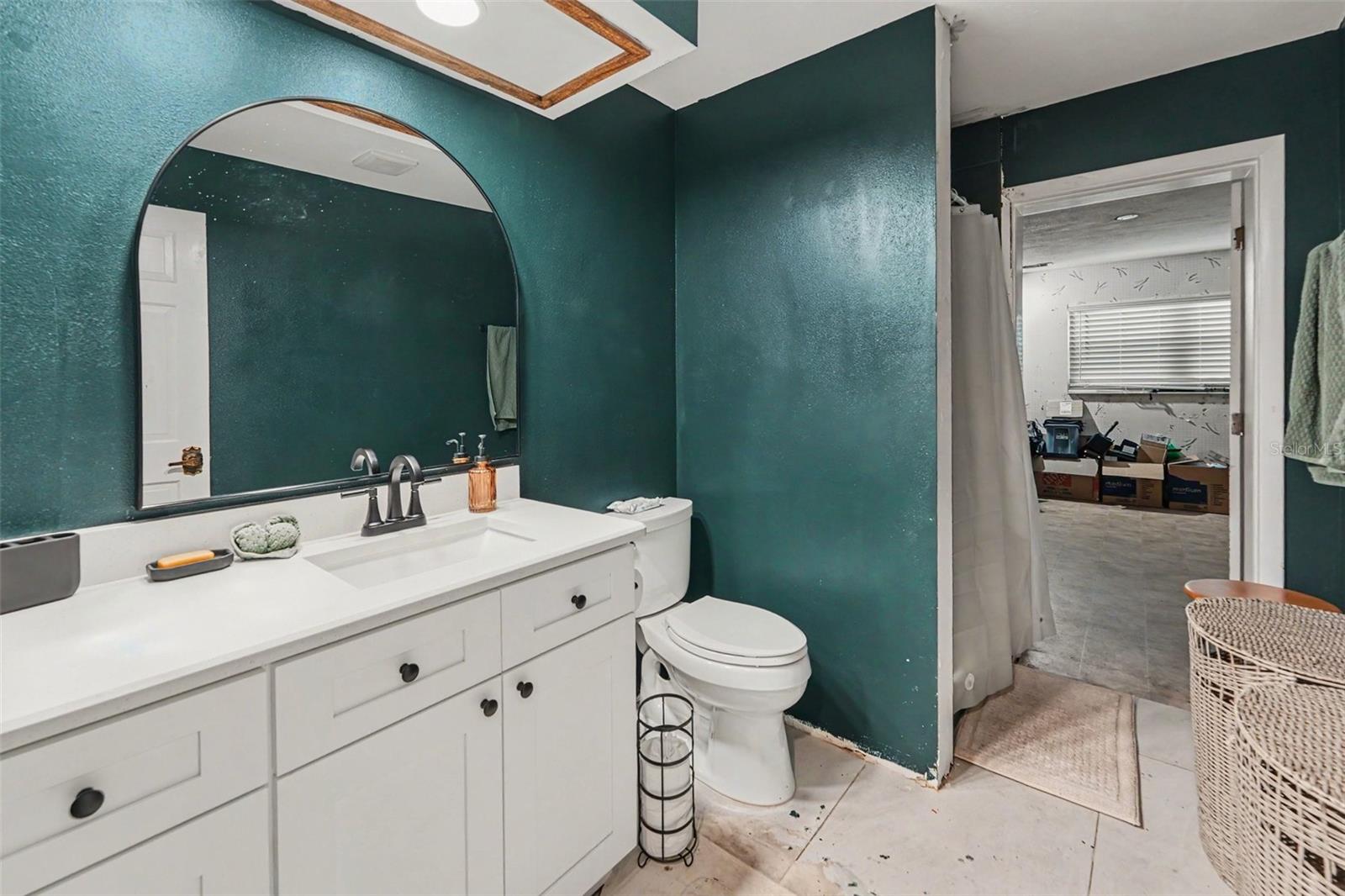 921 COLLEGE HILL DR — photo 54