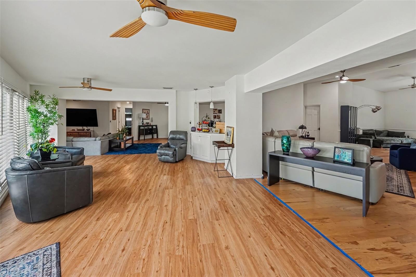 921 COLLEGE HILL DR — photo 17