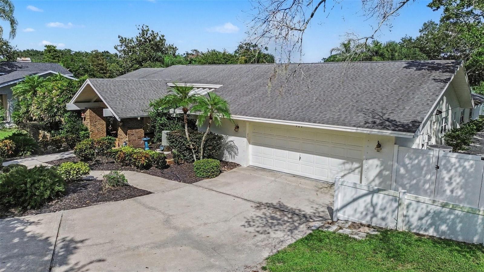 921 COLLEGE HILL DR — photo 62