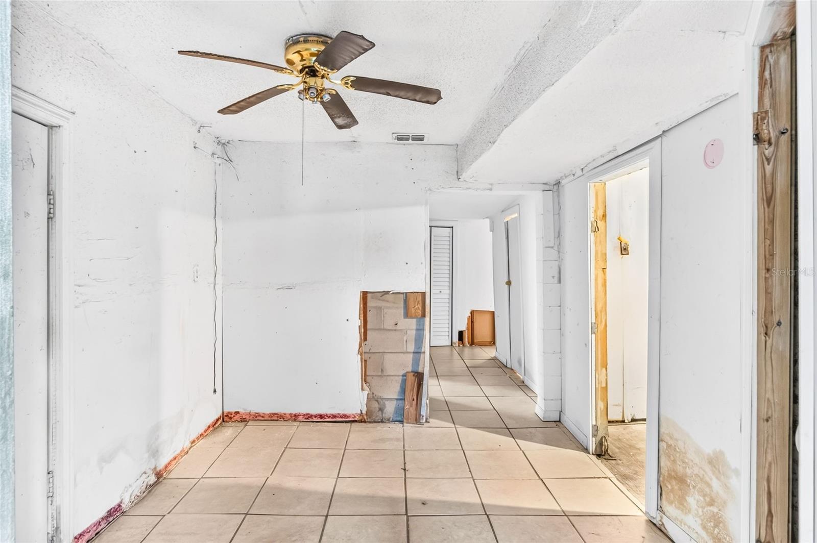 8545 GOLD RIDGE CIR — photo 39