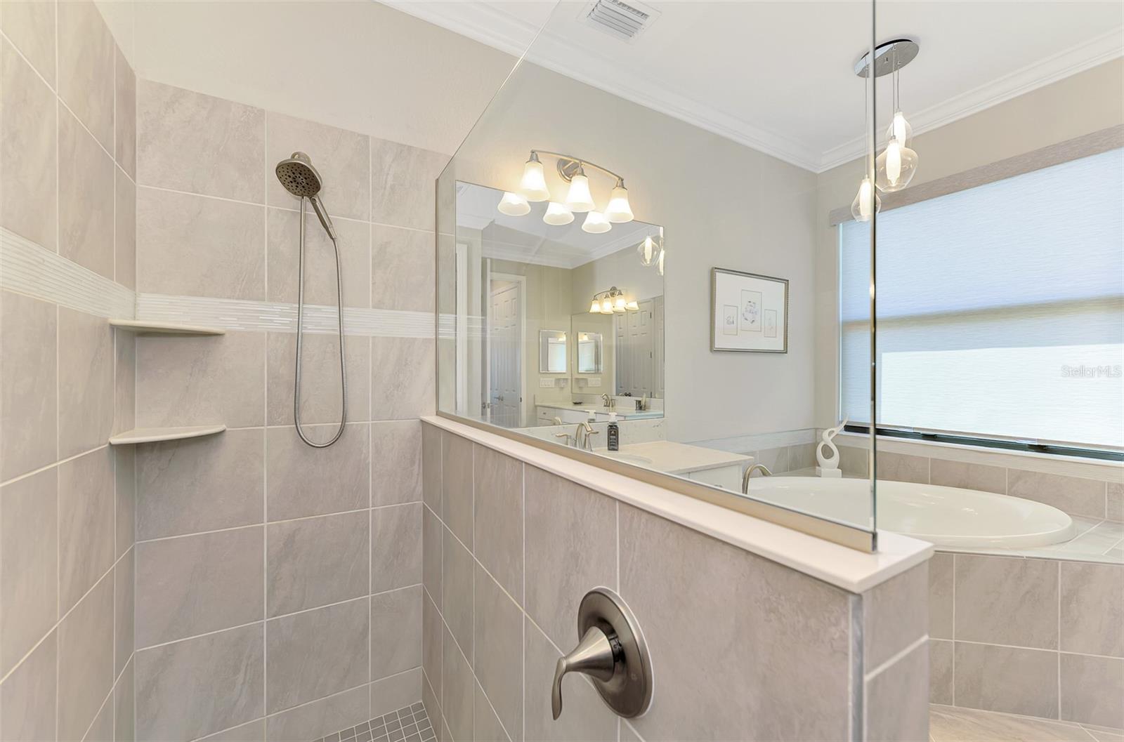 23423 WAVERLY CIR — photo 51