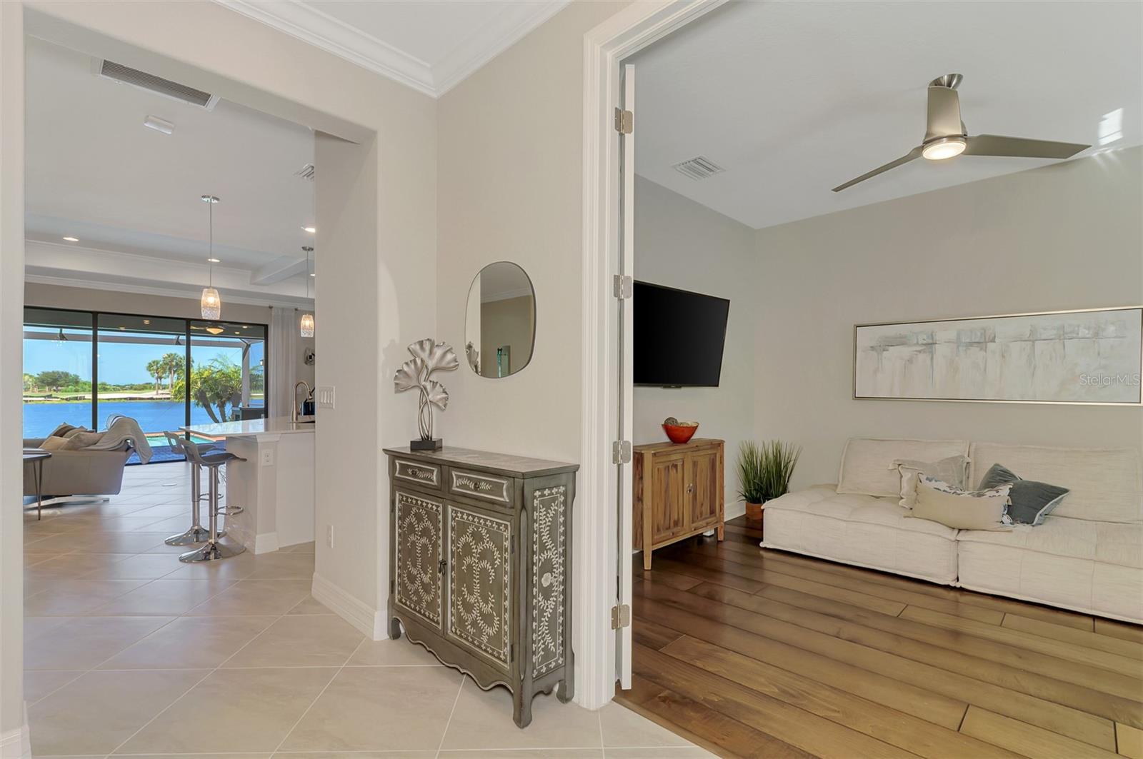 23423 WAVERLY CIR — photo 17