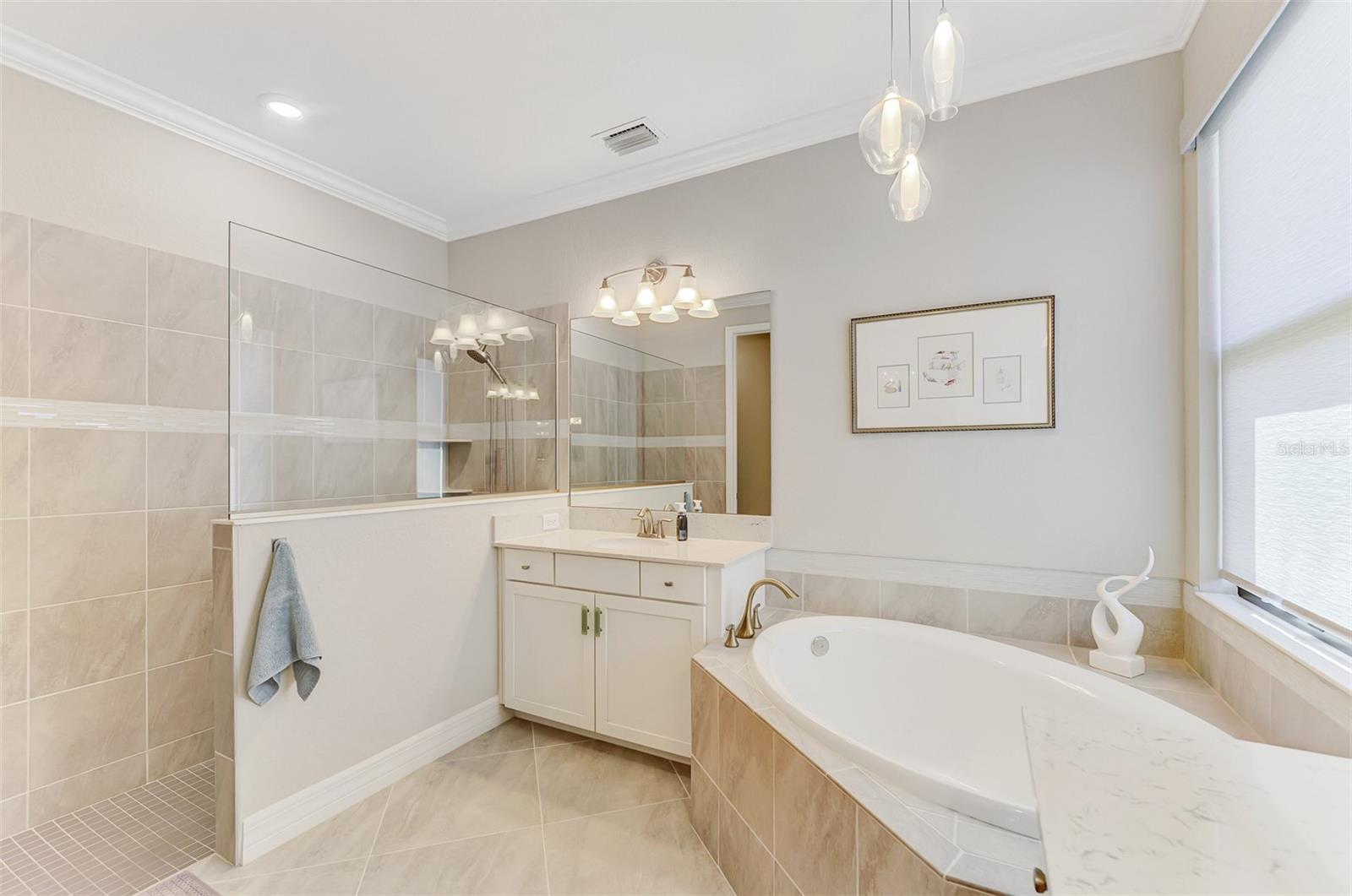23423 WAVERLY CIR — photo 50