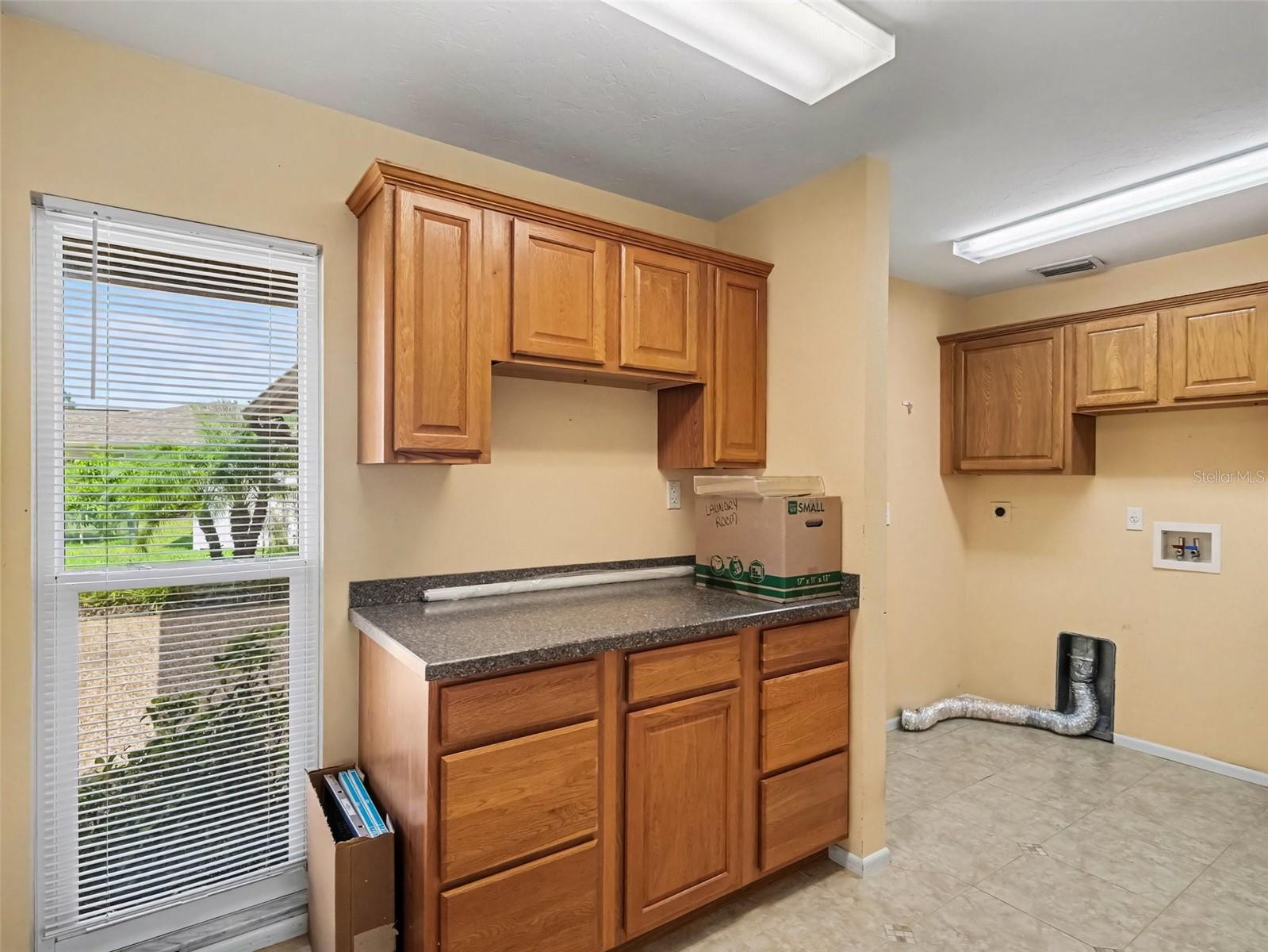 4375 SEDLEY LN — photo 32