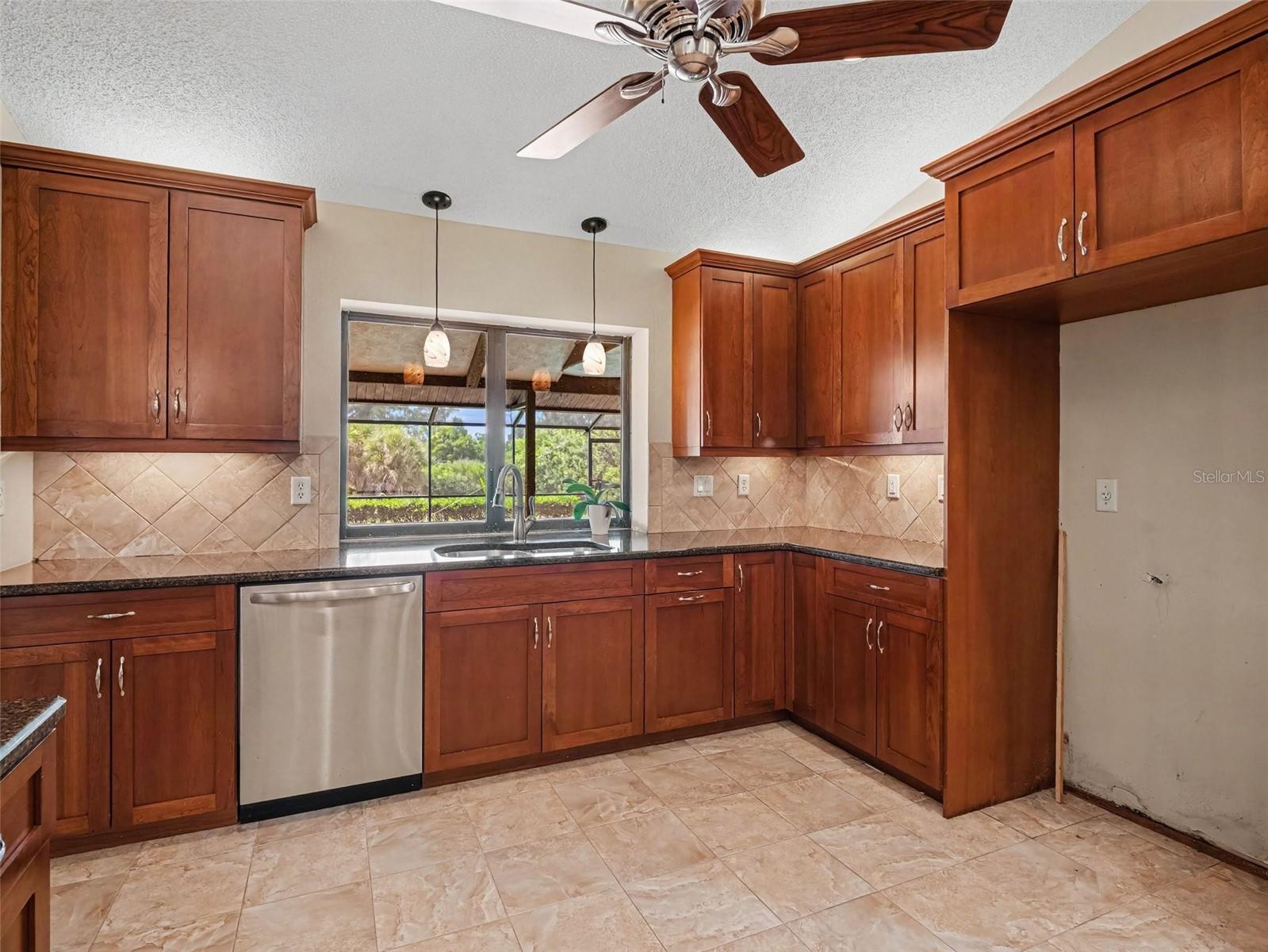 4375 SEDLEY LN — photo 12