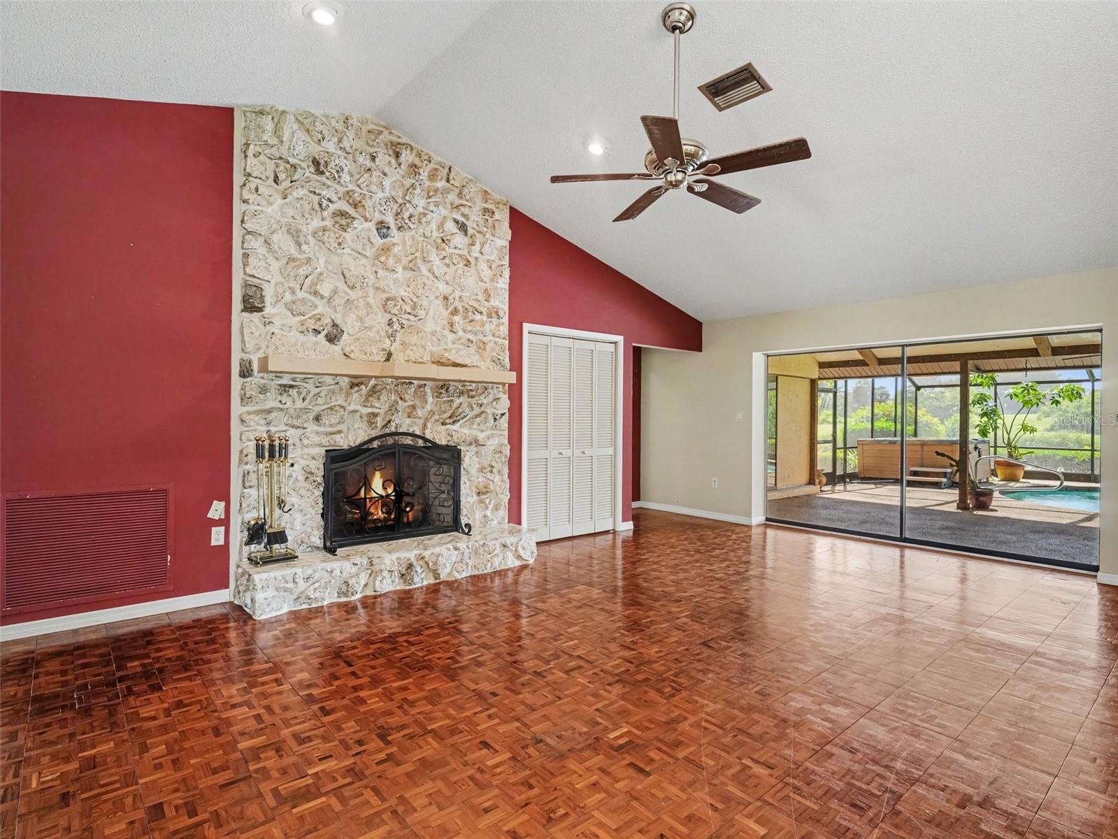 4375 SEDLEY LN — photo 13