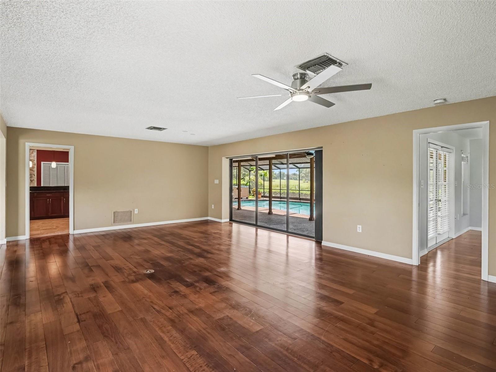 4375 SEDLEY LN — photo 5