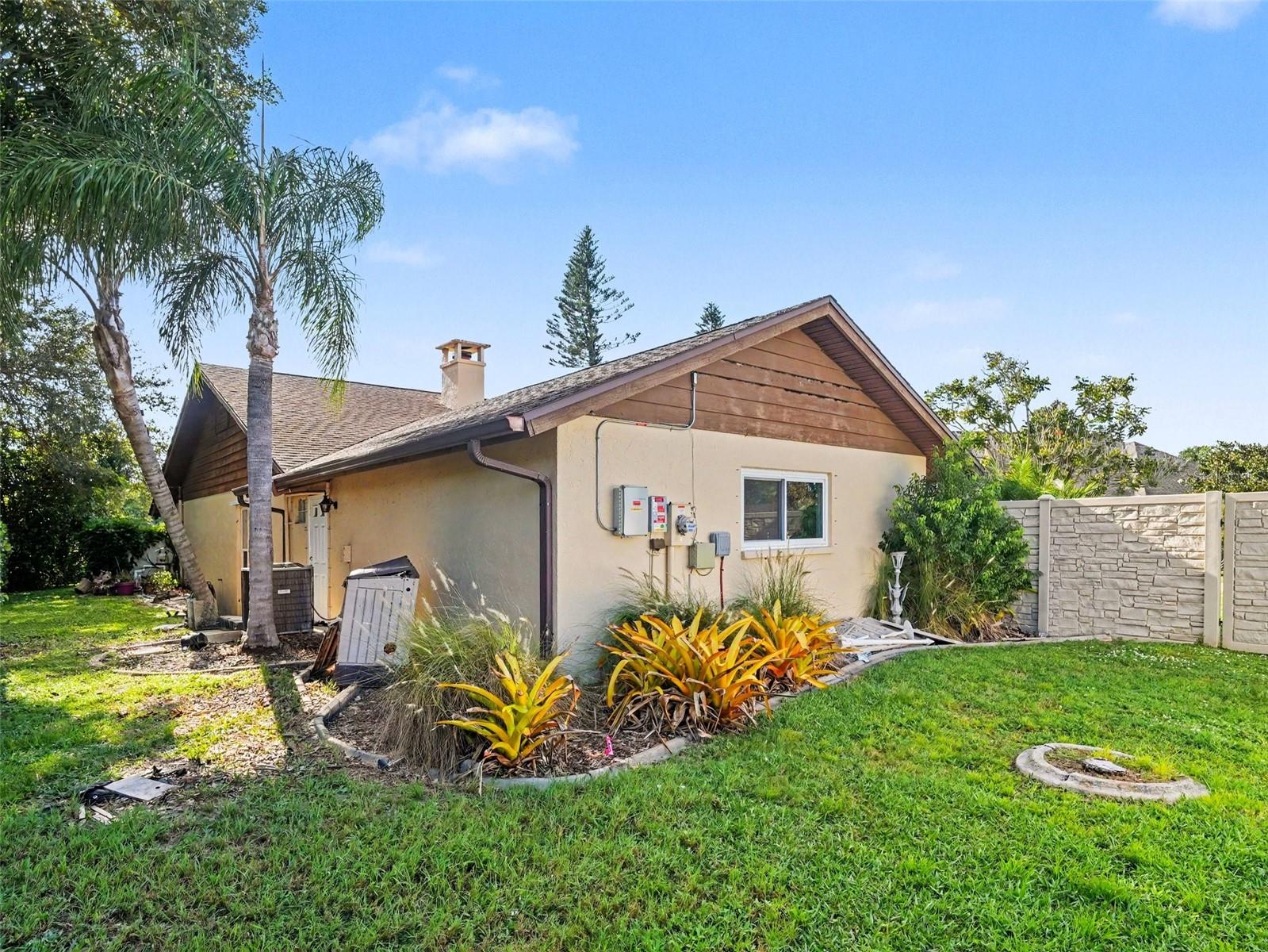 4375 SEDLEY LN — photo 40