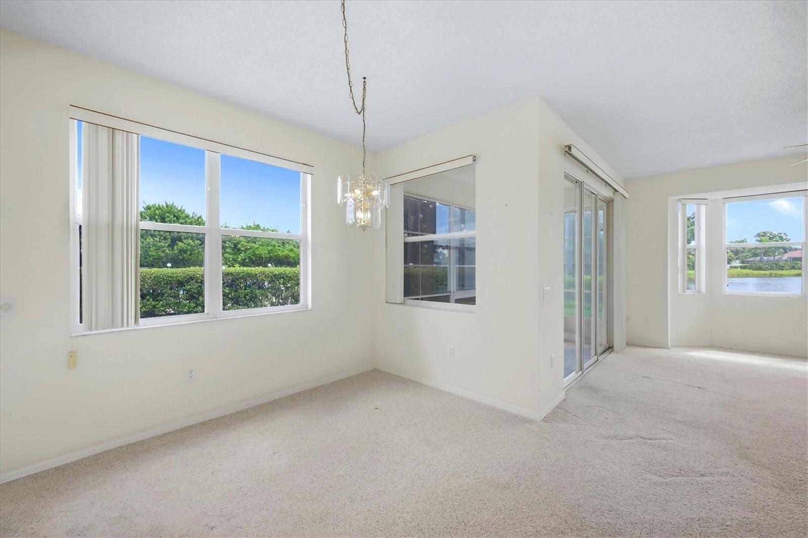5056 OAK RUN DR — photo 7