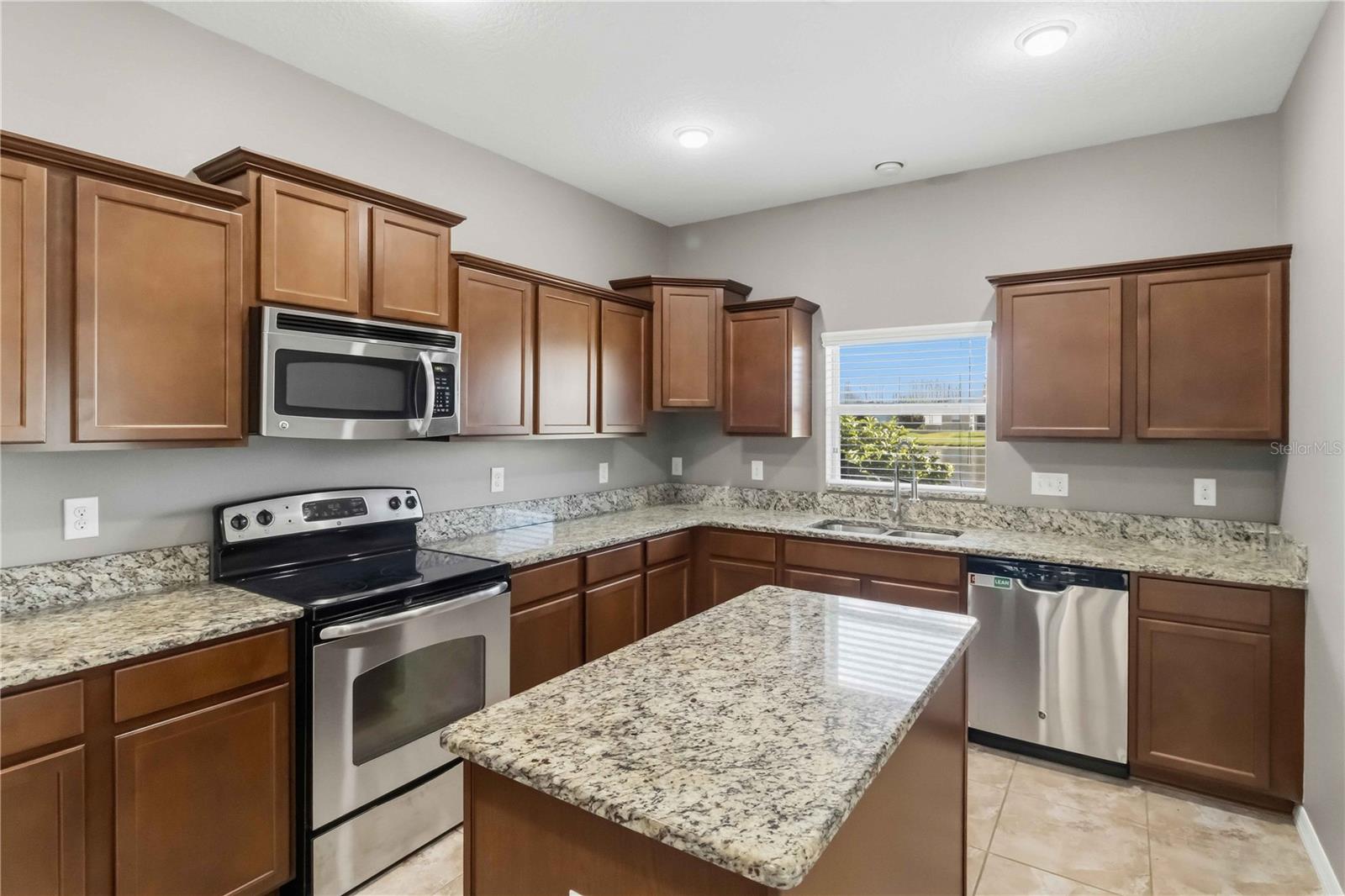 609 TANANA FALL DR — photo 2