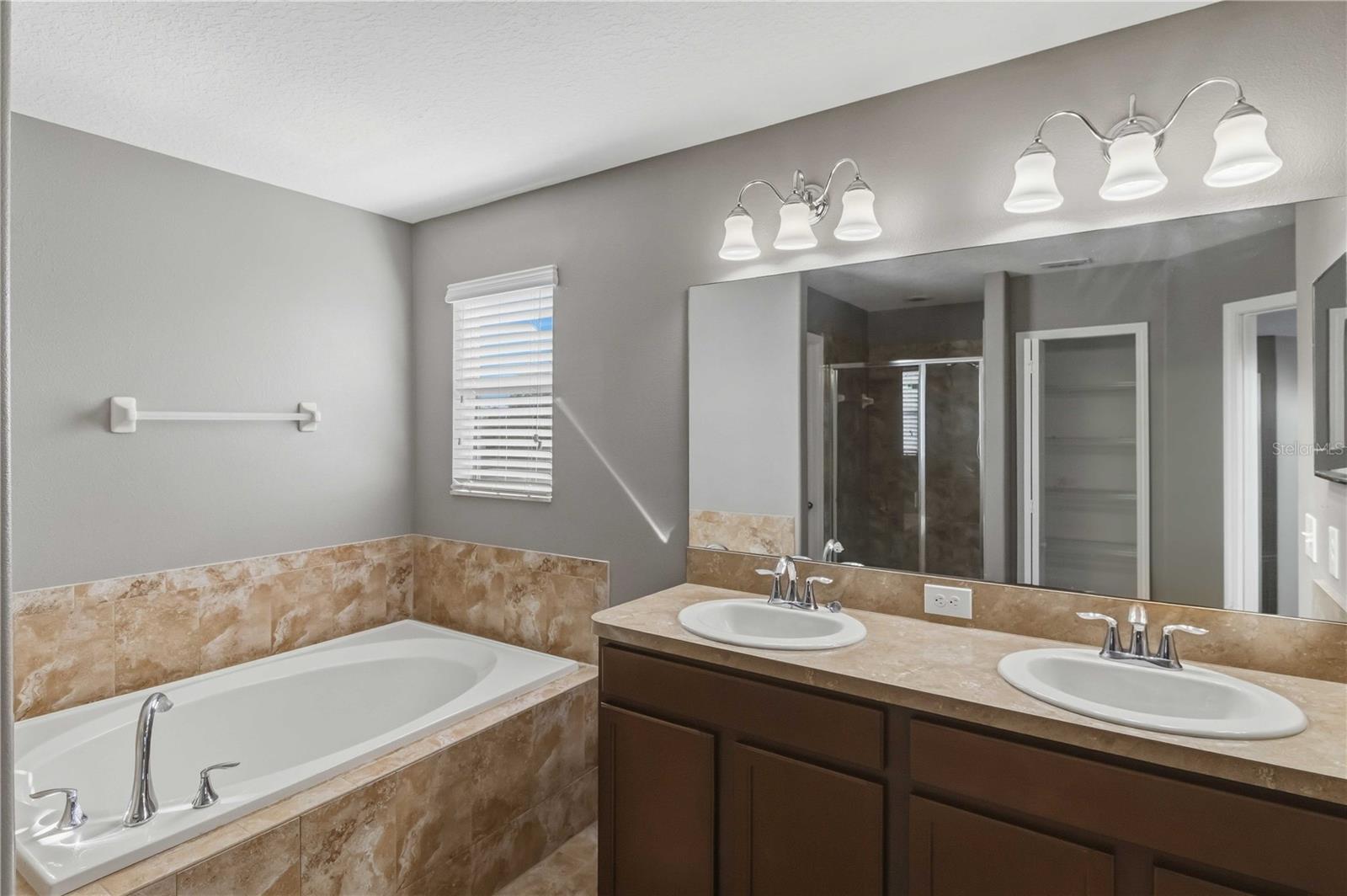 609 TANANA FALL DR — photo 21
