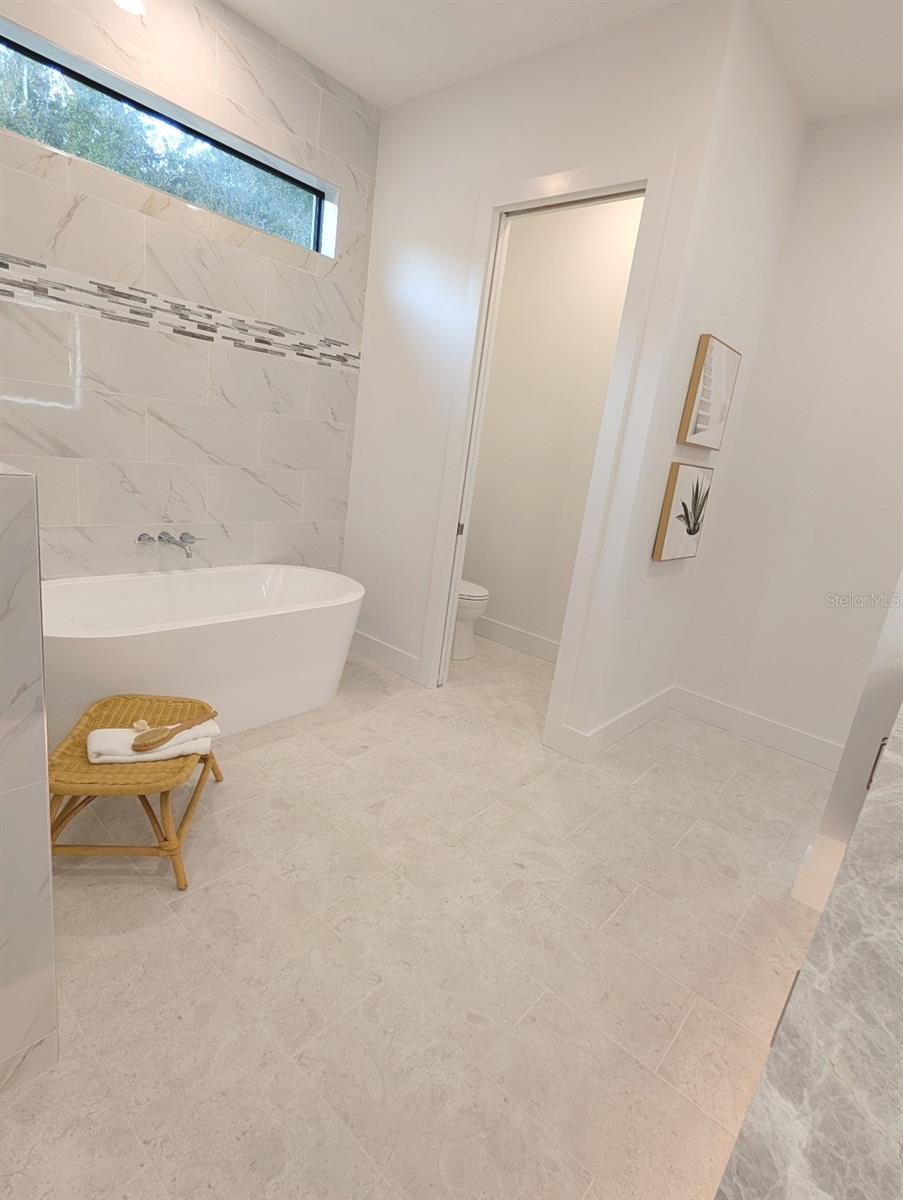 2110 MICHELE DR — photo 28
