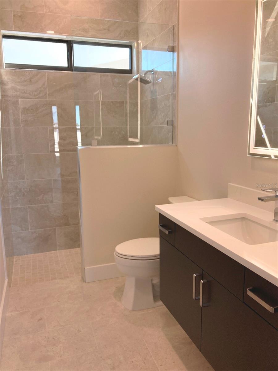 2110 MICHELE DR — photo 38