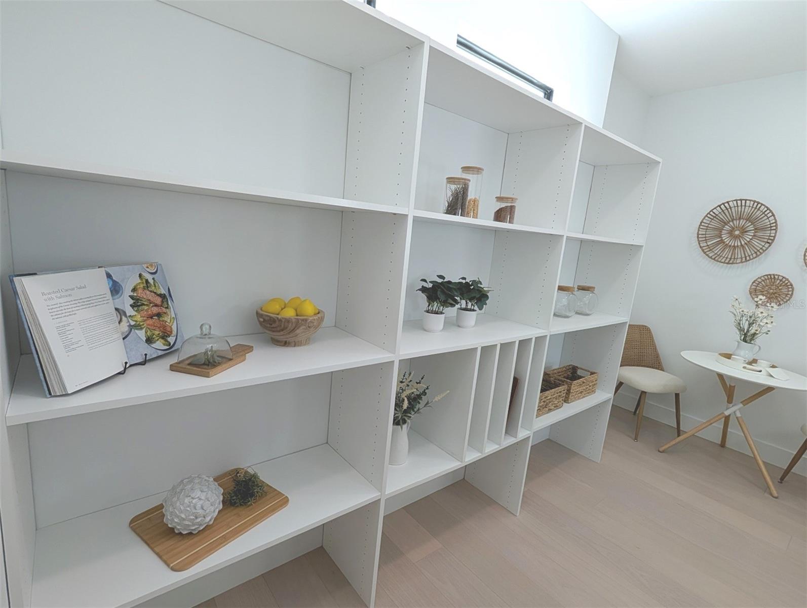 2110 MICHELE DR — photo 10