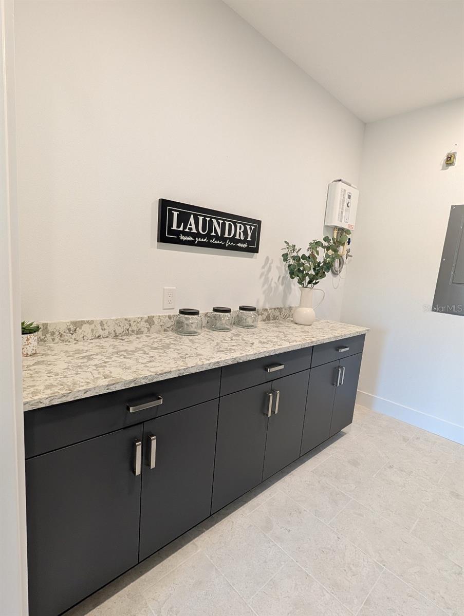 2110 MICHELE DR — photo 31
