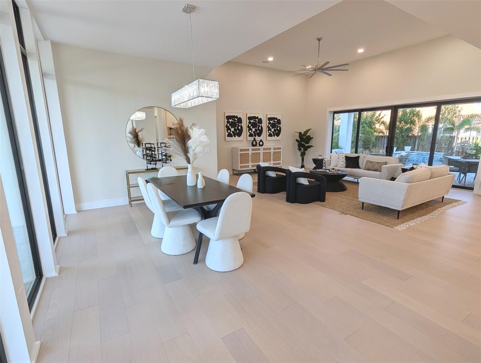 2110 MICHELE DR — photo 4
