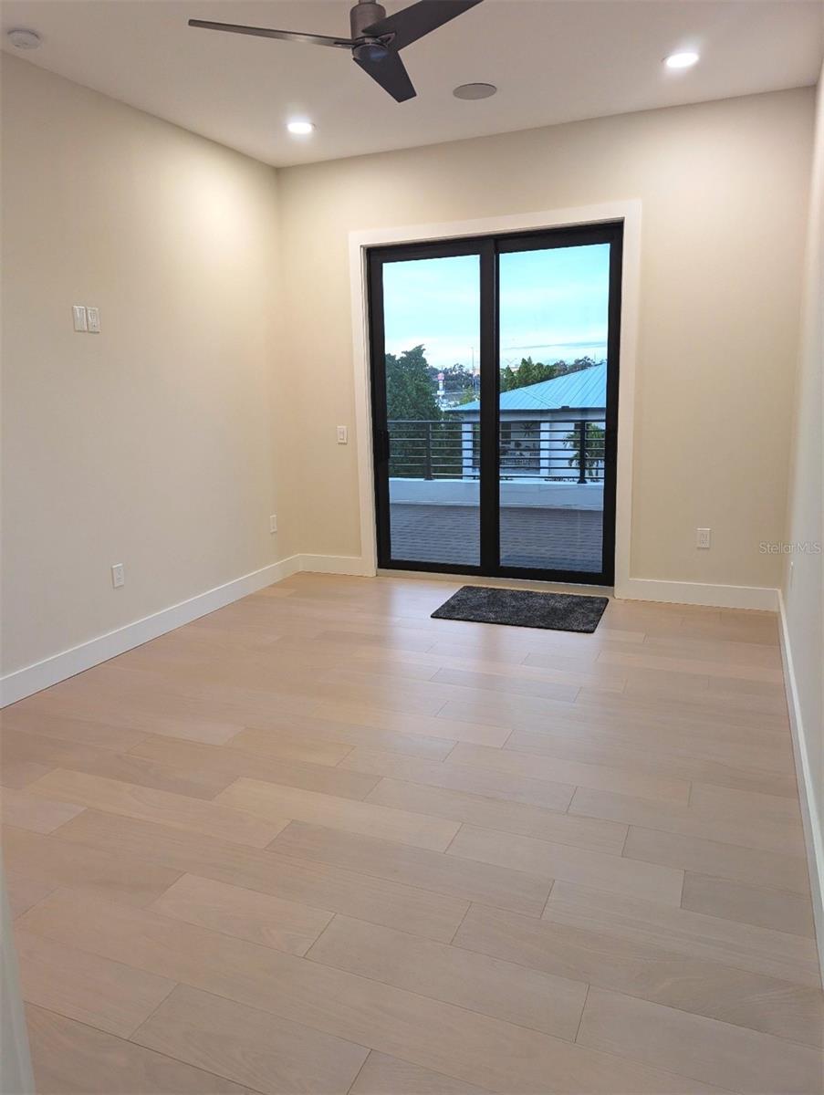 2110 MICHELE DR — photo 36