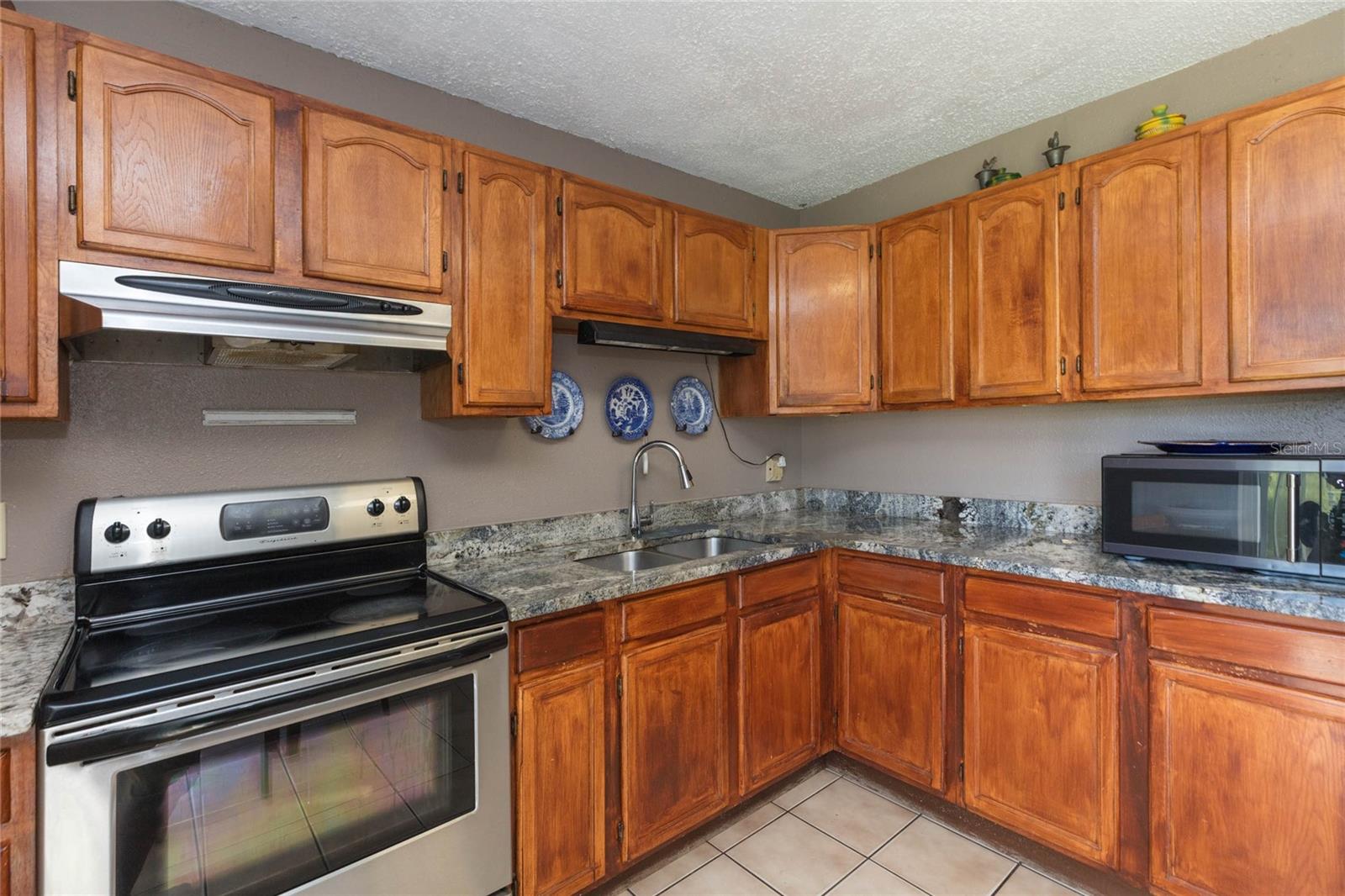 4416 W TRILBY AVE — photo 11