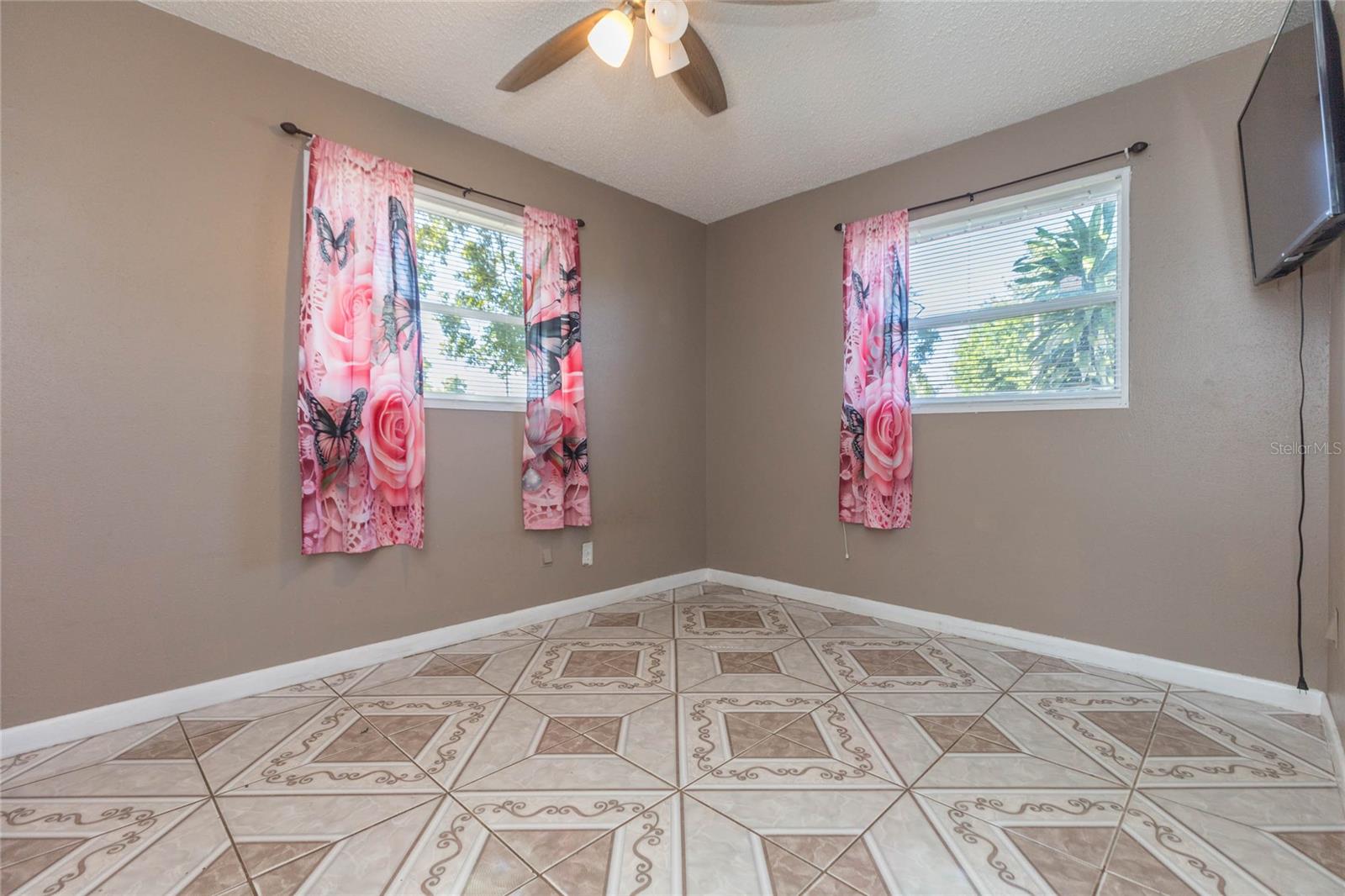 4416 W TRILBY AVE — photo 18