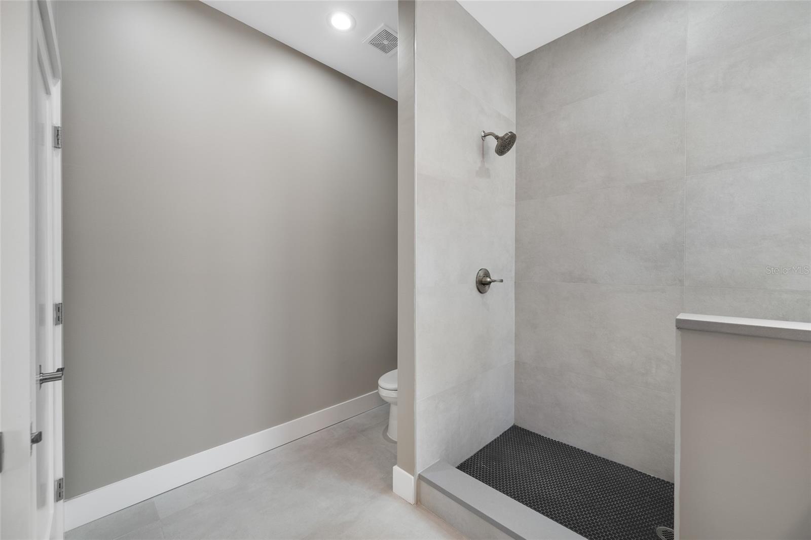 2150 43RD TER N — photo 17
