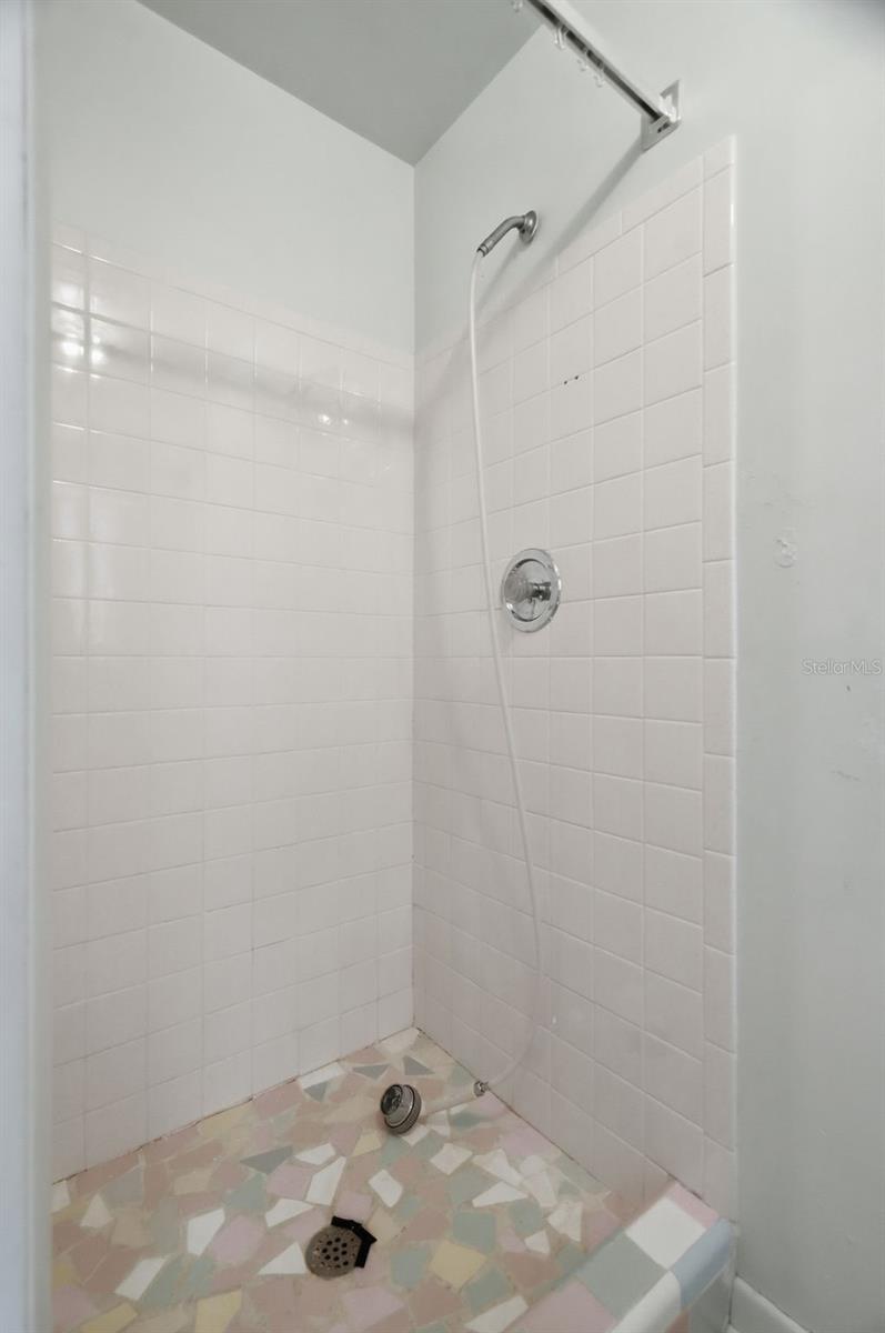 1514 OAKADIA DR W — photo 27