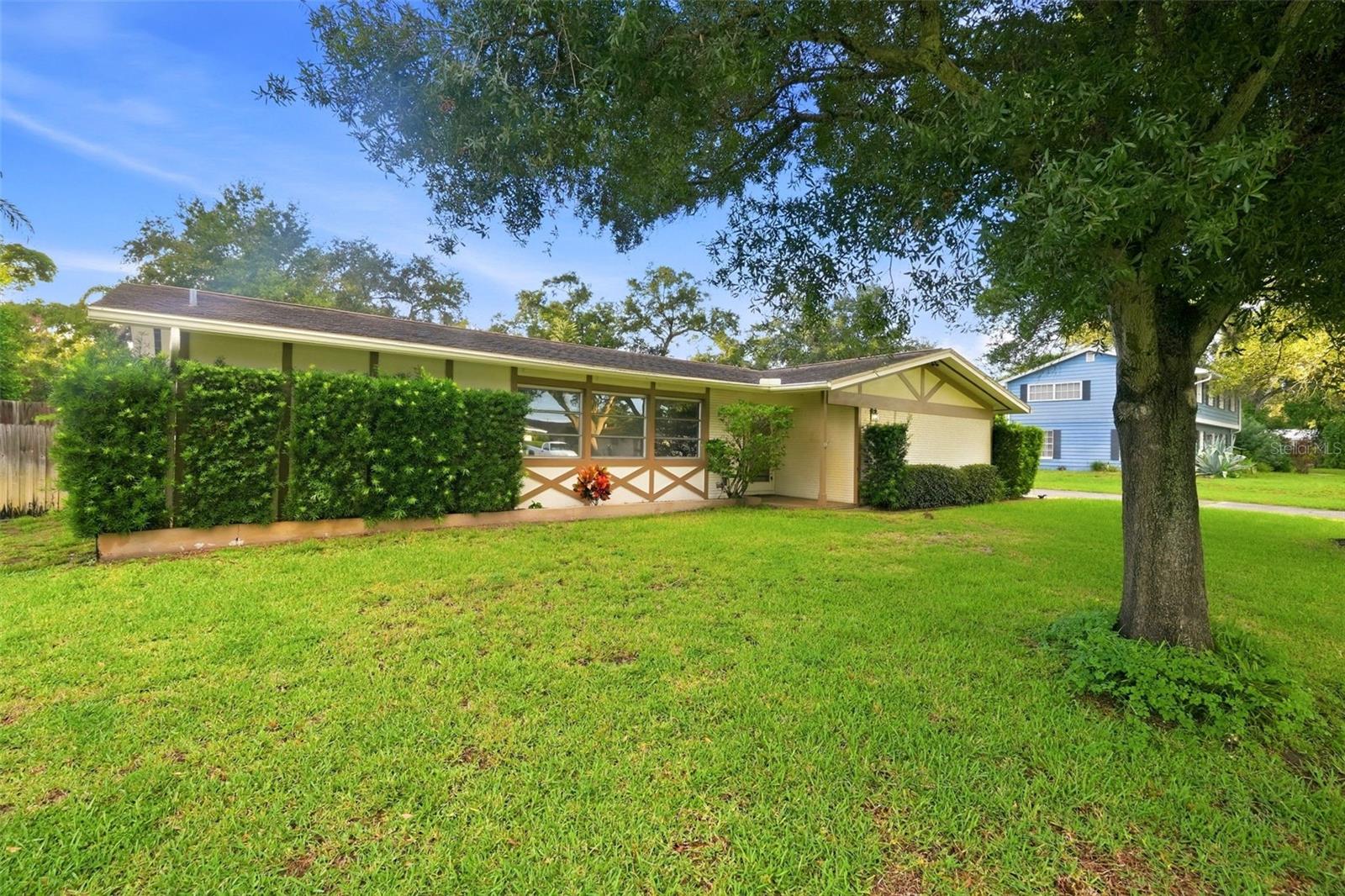 1514 OAKADIA DR W — photo 2