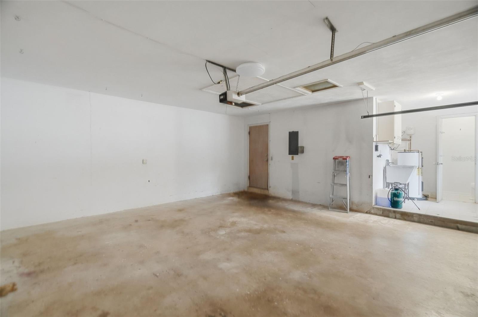 1514 OAKADIA DR W — photo 29