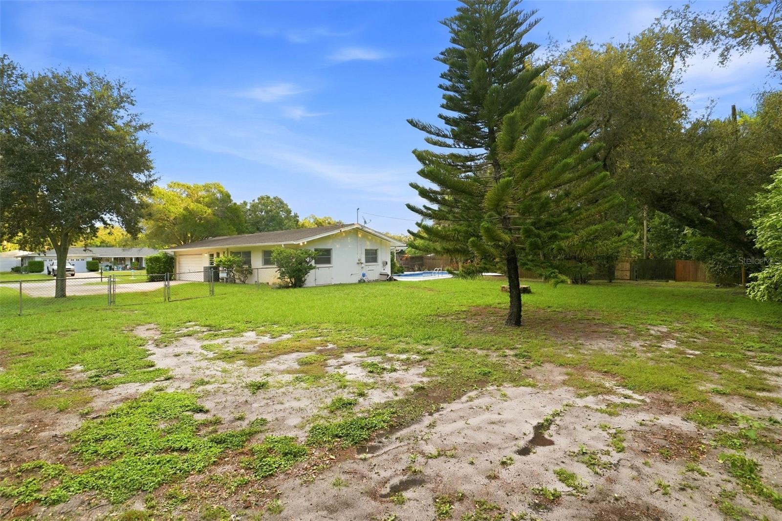 1514 OAKADIA DR W — photo 31