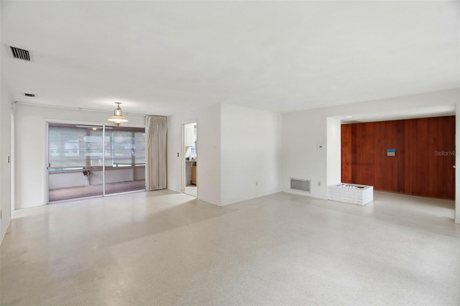 1514 OAKADIA DR W — photo 6