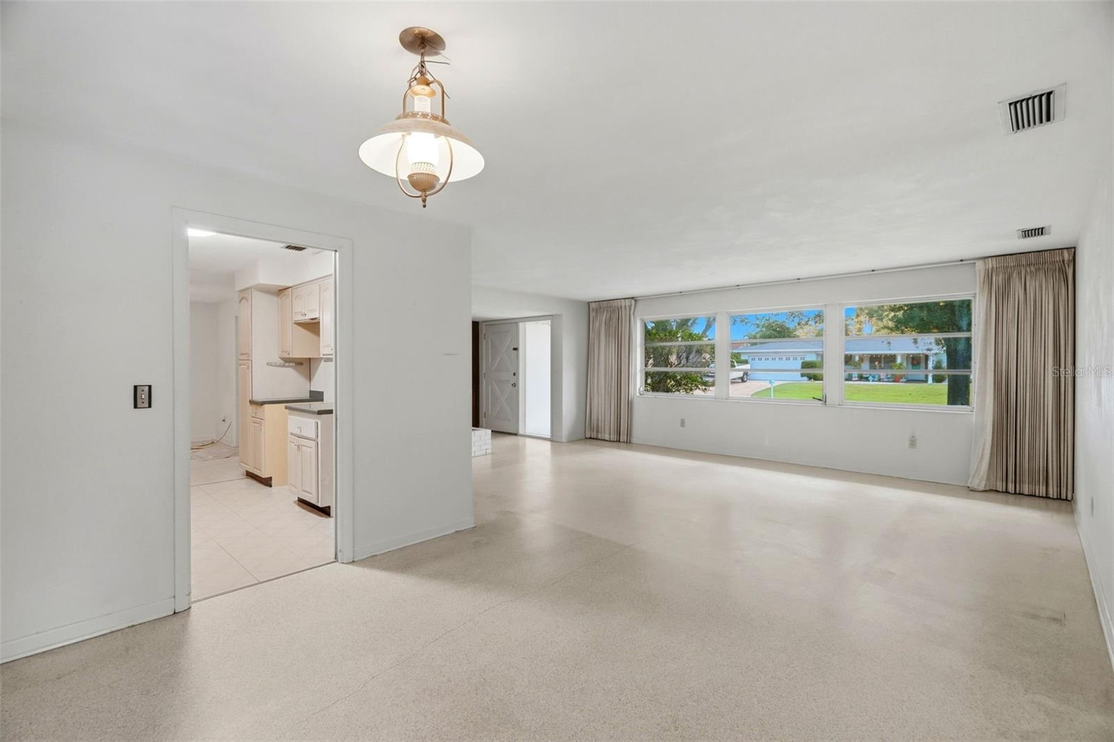 1514 OAKADIA DR W — photo 5