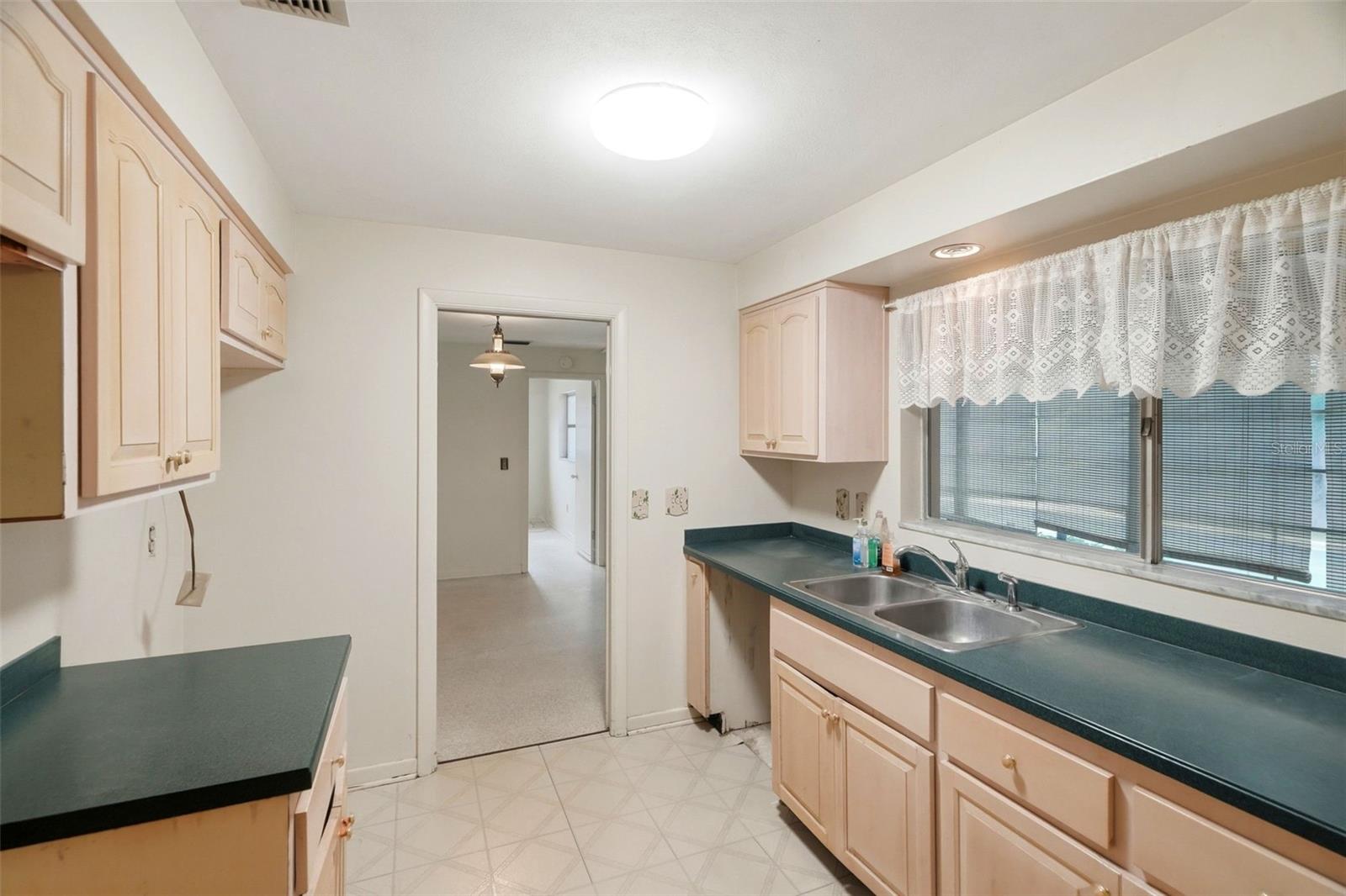 1514 OAKADIA DR W — photo 7