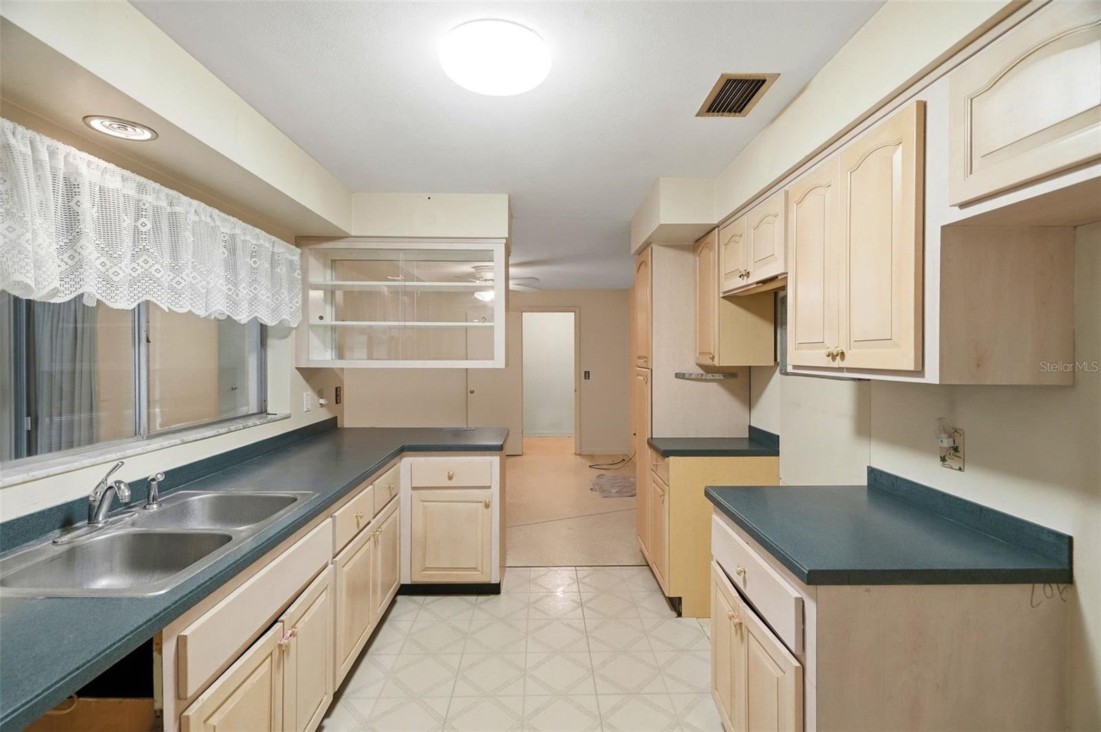 1514 OAKADIA DR W — photo 8