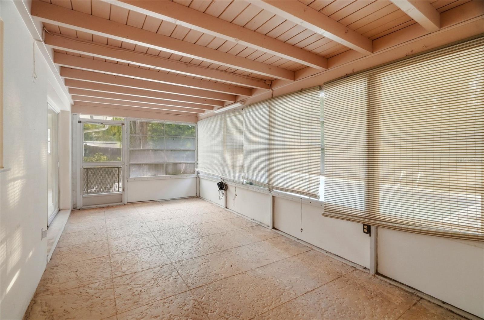 1514 OAKADIA DR W — photo 10
